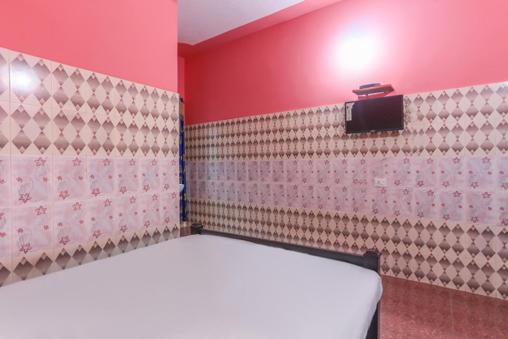 Hotel O Sree Bhadra Tourist Home Коллам Экстерьер фото